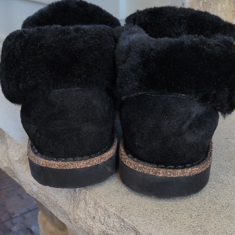 BIRKENSTOCK I Bakki Black Suede Genuine Shearling Ankle Chukka Boots, 40 - Picture 12 of 16